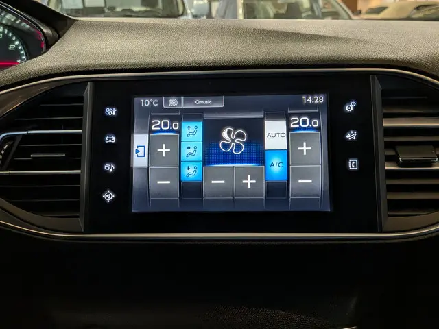 Peugeot 308 1.2 VTi Blue Lease 2013 Benzine 10