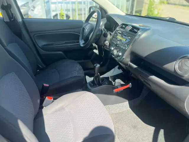 Mitsubishi Space Star 1.0 Cool+ 2019 Benzine 8