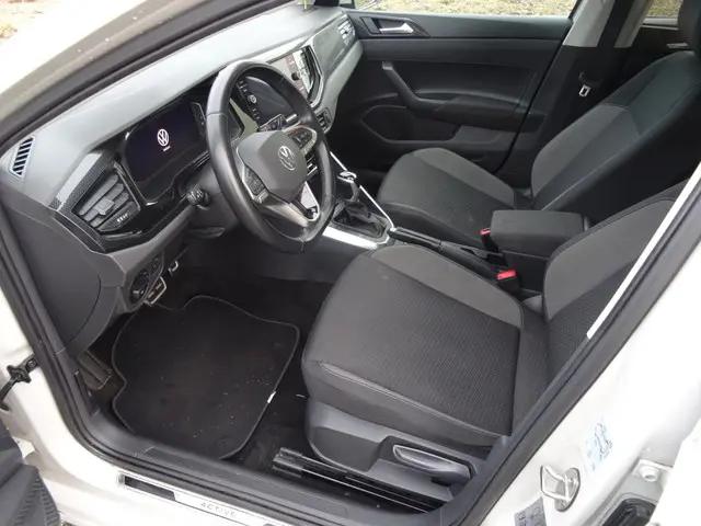 Volkswagen Polo 1.0 TSI R-Line automaat 2023 Benzine 9
