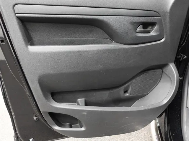 Peugeot Expert 2.0 BlueHDI 145 L3 2023 Diesel 10