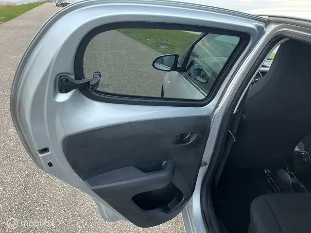 Citroën C1 1.0 e-VTi Feel (NAP/APK/AIRCO/5-deurs) 2017 Benzine 15