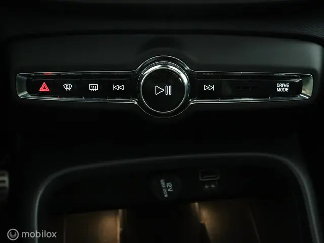 Volvo XC40 2.0 T5 AWD R-Design 2018 Benzine 26