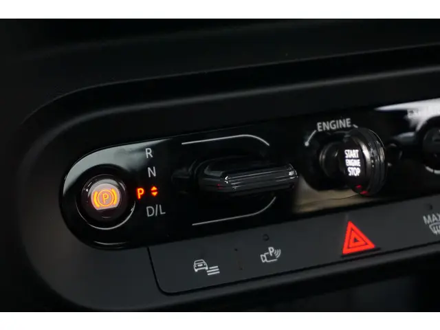 MINI 3-Deurs Cooper C 2025 Benzine 21