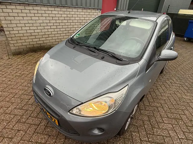 Ford Ka 1.2 Style start/stop 2013 Benzine 2
