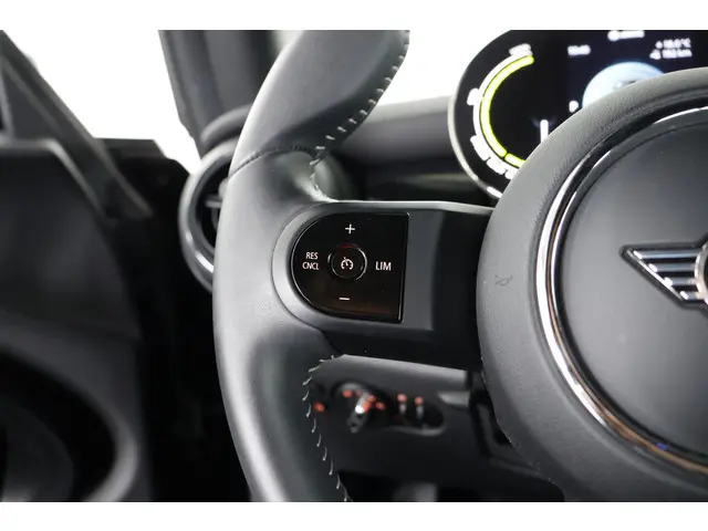 MINI Electric Mini MINI Electric 33 kWh 2022 Elektrisch 19