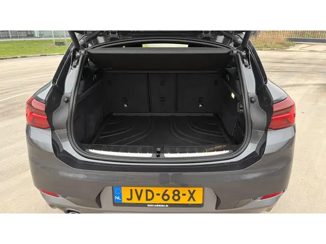 BMW X2 sDrive18i High Executive 2019 Benzine 7