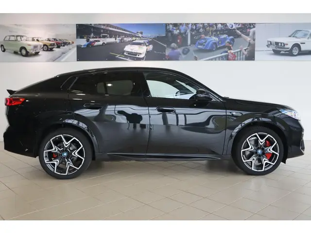 BMW iX2 eDrive20 2025 Elektrisch 3