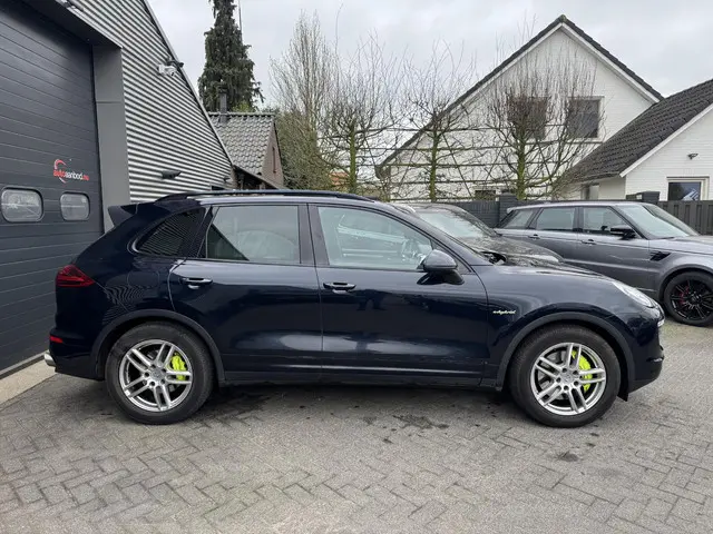 Porsche Cayenne 3.0 S E-Hybrid 2015 Hybride Benzine 4