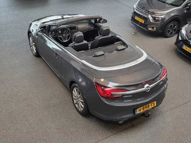 Opel Cascada 1.6 Turbo Cosmo 2015 Benzine 12