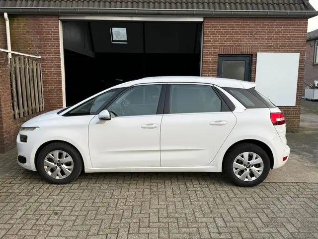 Citroën C4 Picasso 1.2 PureTech Intensive 2016 Benzine 4