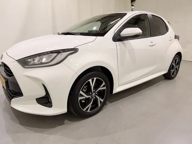 Toyota Yaris 1.5 Hybrid 115 Dynamic 2025 Hybride Benzine 3