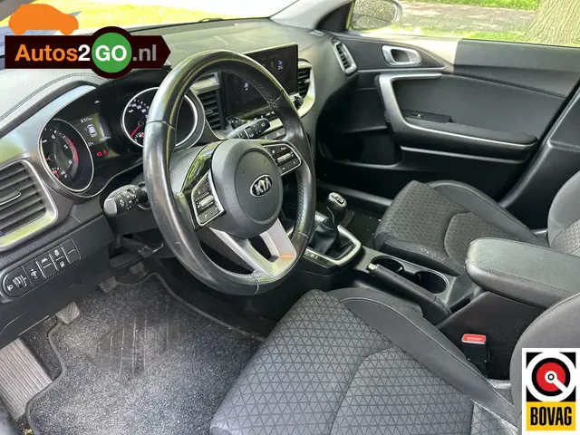 Kia Ceed 1.6 CRDi DynamicLine 2020 Diesel 17