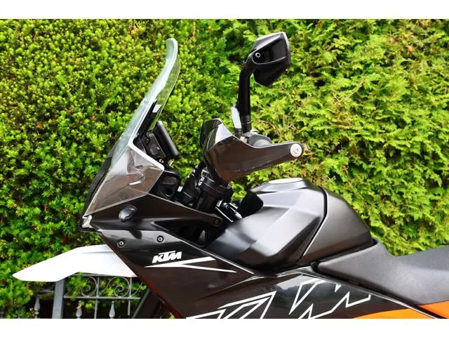 KTM 890 SMT ABS TechPack 2023 Benzine 24