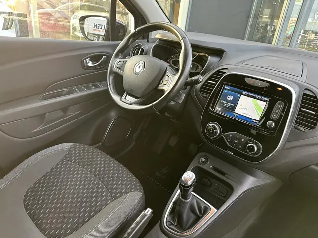 Renault Captur TCe 90 Intens 2017 Benzine 16