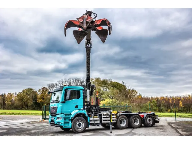 MAN TGS 35.520 BL-8x4-4 BL+TAJFUN L170 K 2023 Diesel 7