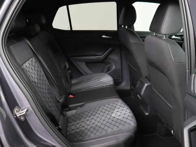 Volkswagen T-Cross 1.0 TSI R-Line Edition 2025 Benzine 28