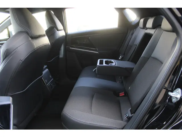 Toyota bZ4X Dynamic 71 kWh 2024 Elektrisch 13