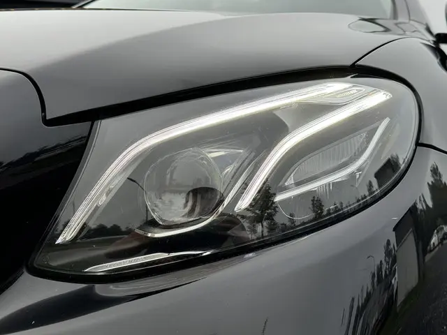 Mercedes-Benz E-Klasse 200 Premium 2018 Benzine 37