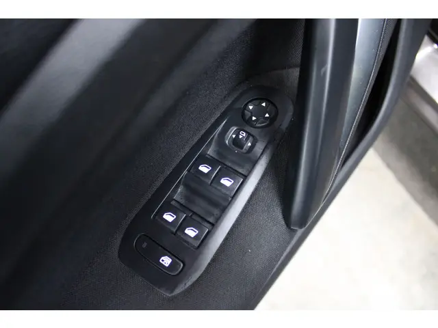 Peugeot 308 1.2 VTi Blue Lease 2013 Benzine 19