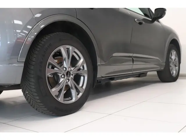 Ford Kuga 2.5 PHEV ST-Line 2023 Hybride Benzine 27