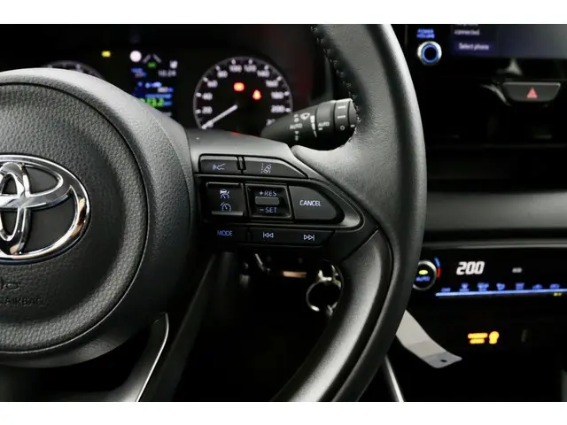 Toyota Yaris 1.5 Hybrid Comfort wit 2022 Hybride Benzine 16
