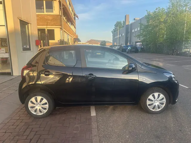 Peugeot 108 1.0 e-VTi Active 2021 2021 Benzine 6