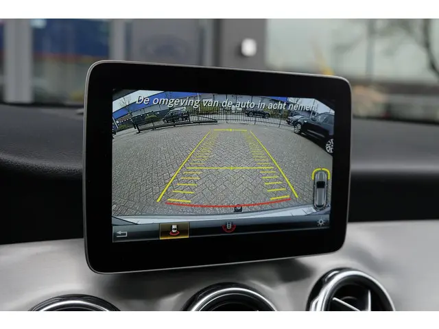Mercedes-Benz GLA GLA180 AMG 122pk 2019 Benzine 31