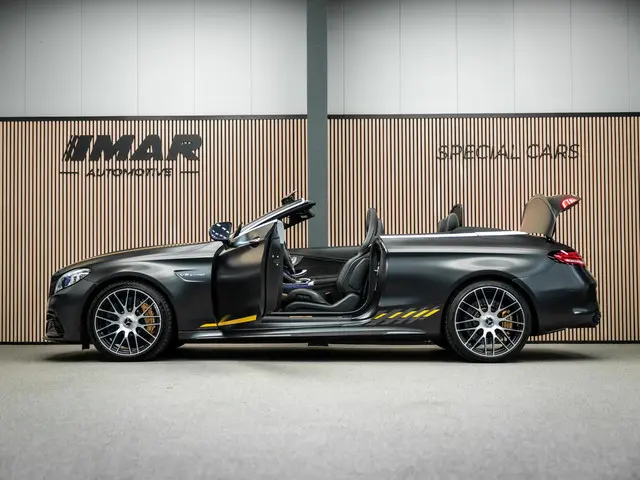 Mercedes-Benz C-Klasse Cabrio AMG 63 S 2022 Benzine 14