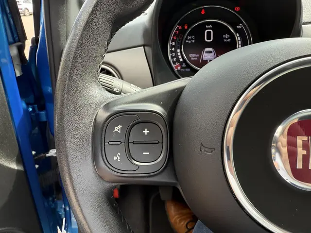 Fiat 500 1.0 Hybrid Rockstar 2021 Benzine 16