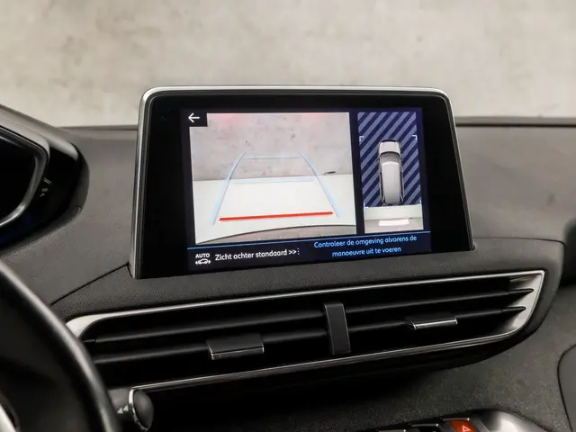 Peugeot 5008 1.2 PureTech Allure 2018 Benzine 8