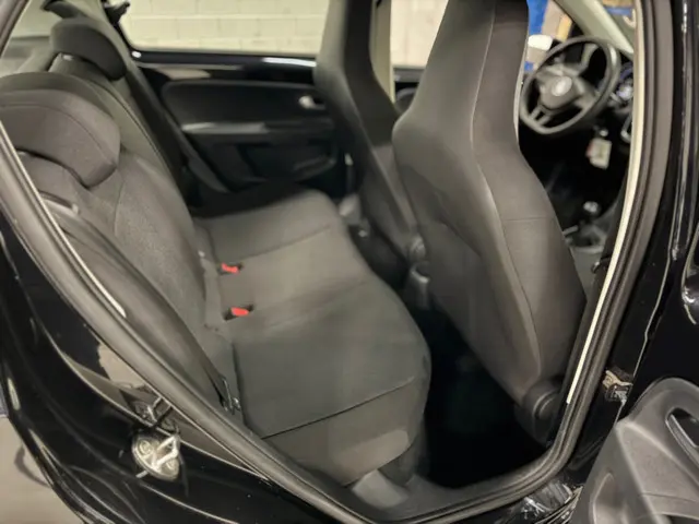 Volkswagen up! 1.0 BMT move up! 2019 Benzine 9