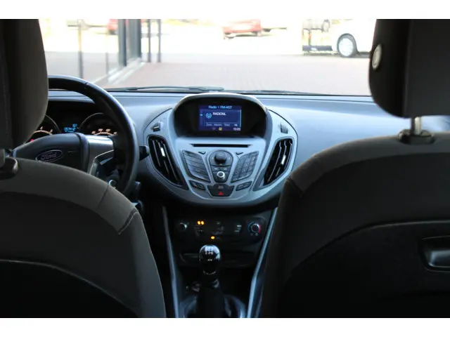 Ford B-MAX 1.4 2014 Benzine 12