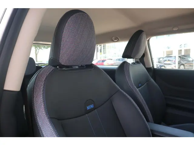 MINI 3-Deurs Cooper C 2024 Benzine 9
