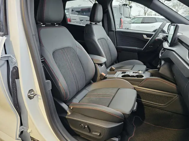 Ford Kuga 2.5 PHEV ST-Line X 2026 Hybride Benzine 8