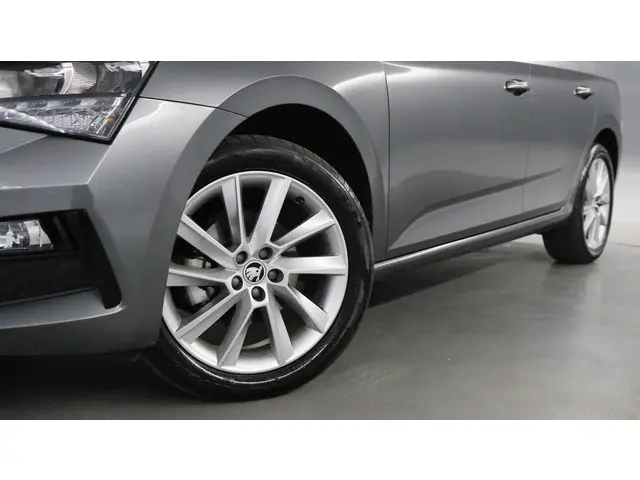 Škoda Scala 1.0 TSI 110pk Sport Business 2023 Benzine 12