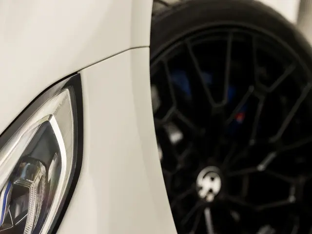 BMW 3 Serie 330i High Executive M Sport 2019 Benzine 40