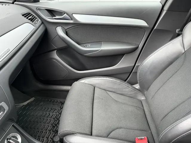 Audi Q3 2.0 TFSI quattro Pro Line S 2013 Benzine 45