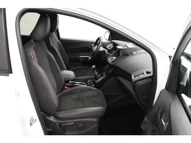 Ford Kuga 1.5 EcoBoost ST Line 2018 Benzine 18