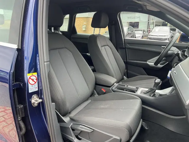Audi Q3 45 TFSI e S-Line 2021 Hybride Benzine 7