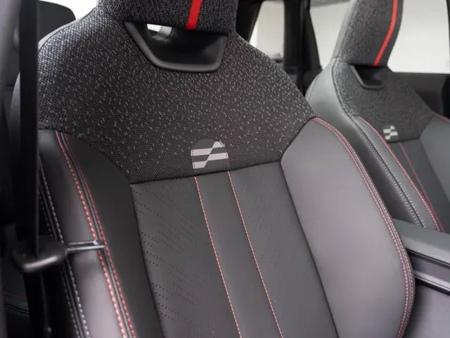 MINI 5-Deurs S 2025 Benzine 11