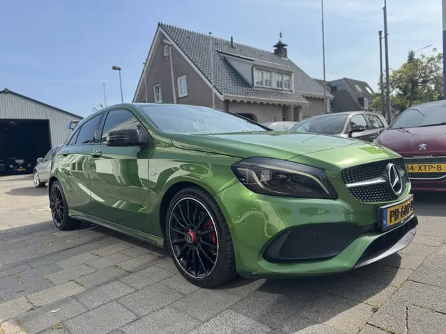 Mercedes-Benz A-Klasse 180 Bus. Sol. AMG 2017 Benzine 3