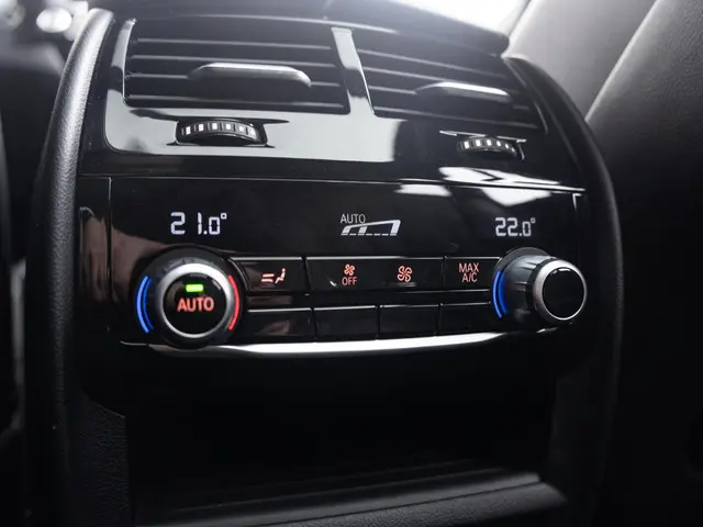 BMW 5 Serie Touring 530e 2024 Hybride Benzine 36