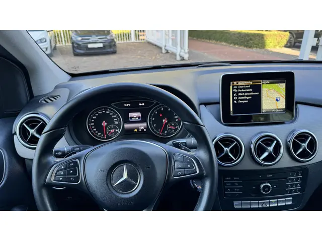 Mercedes-Benz B-Klasse 180 Ambition 2016 Benzine 22