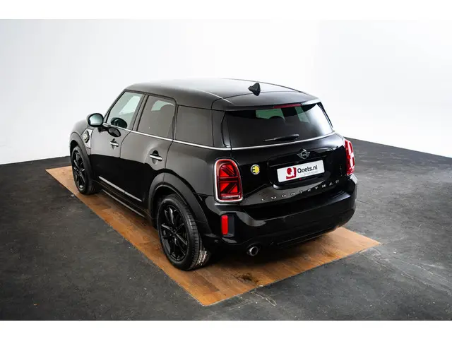 MINI Countryman Cooper SE ALL4 2022 Hybride Benzine 11