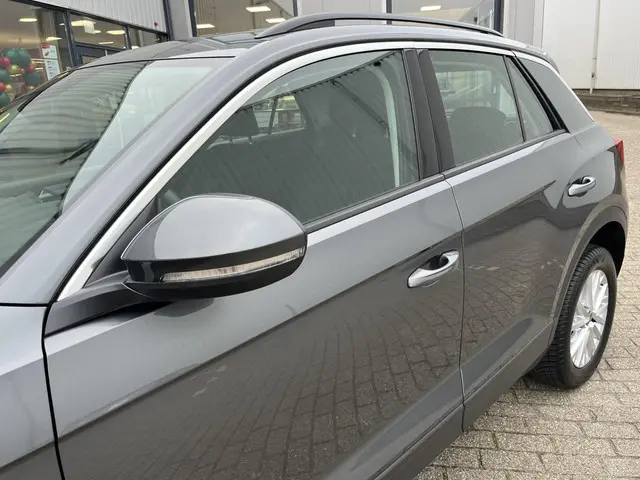 Volkswagen T-Roc 1.0 TSI Life 2023 Benzine 46
