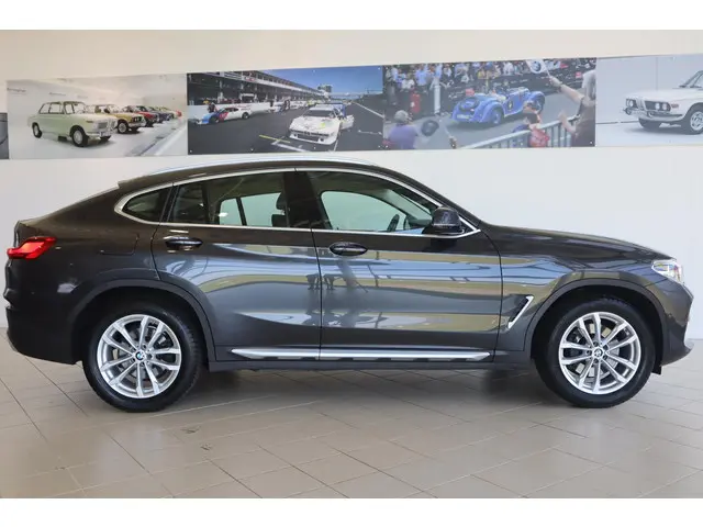 BMW X4 xDrive30i 2019 Benzine 3