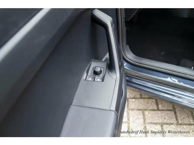 SEAT Ibiza 1.0 TSI Style Business Intense 2019 Benzine 18