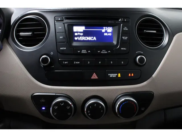 Hyundai i10 1.0i i-Drive 2015 Benzine 17