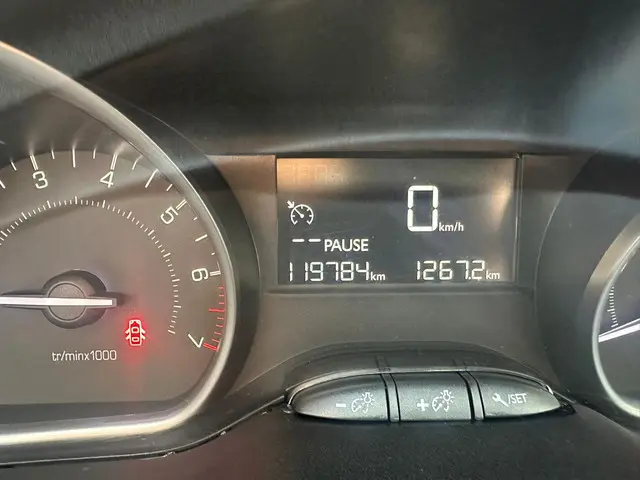 Peugeot 208 1.2 PureTech Blue Lion 2016 Benzine 6