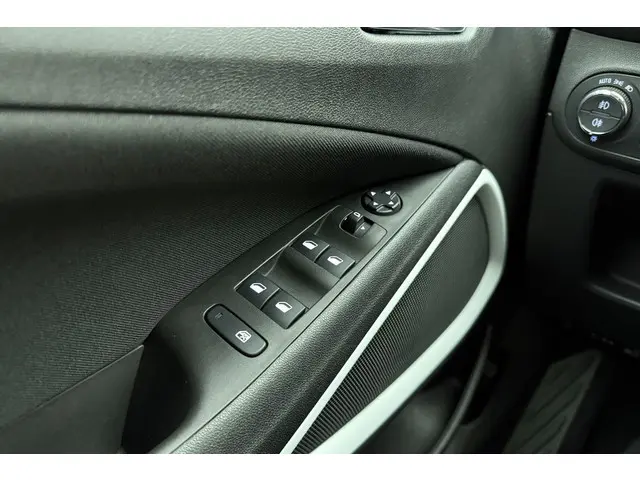 Opel Crossland X 1.2 Turbo Edition 2020 2020 Benzine 18